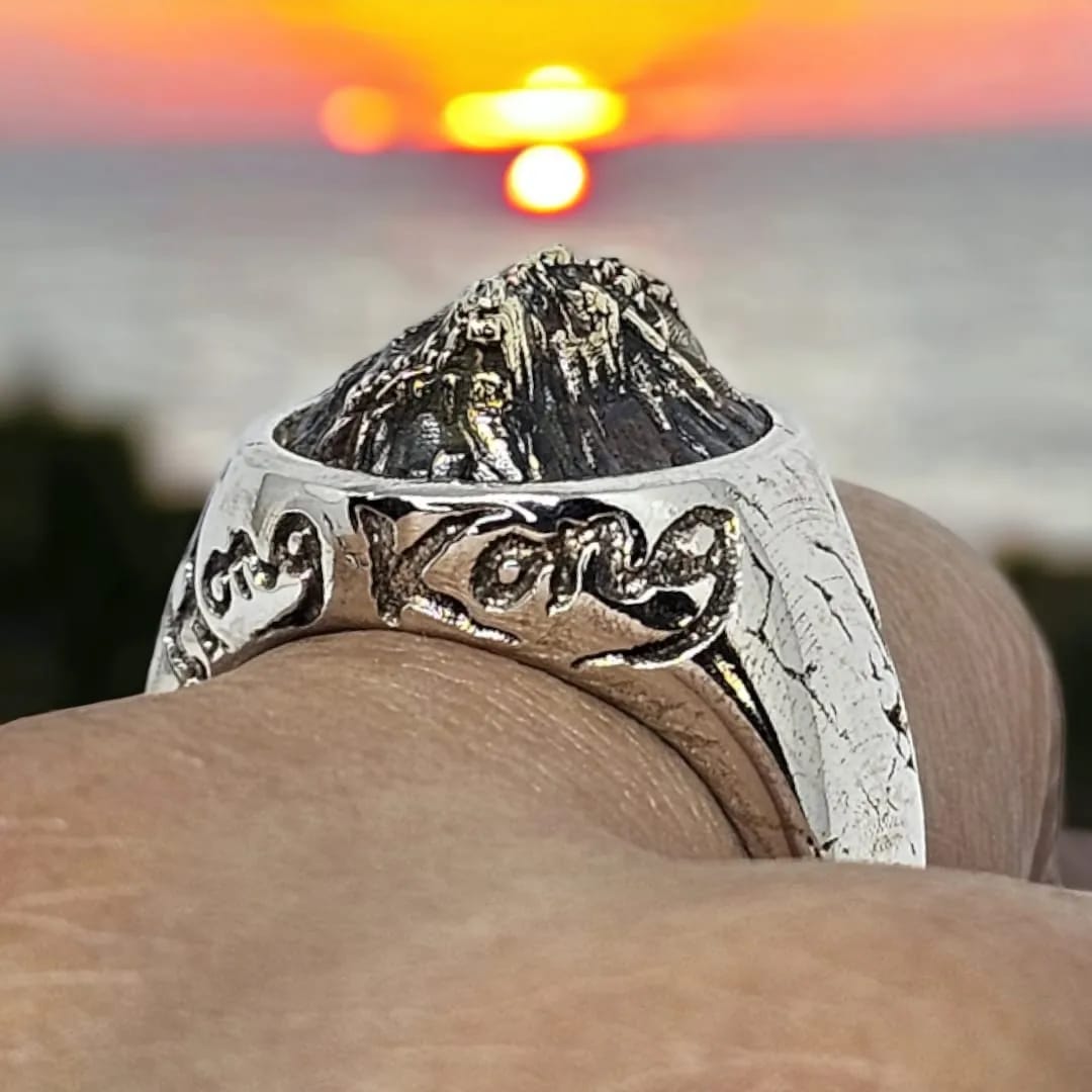 LION ROCK MOUNTAIN RING