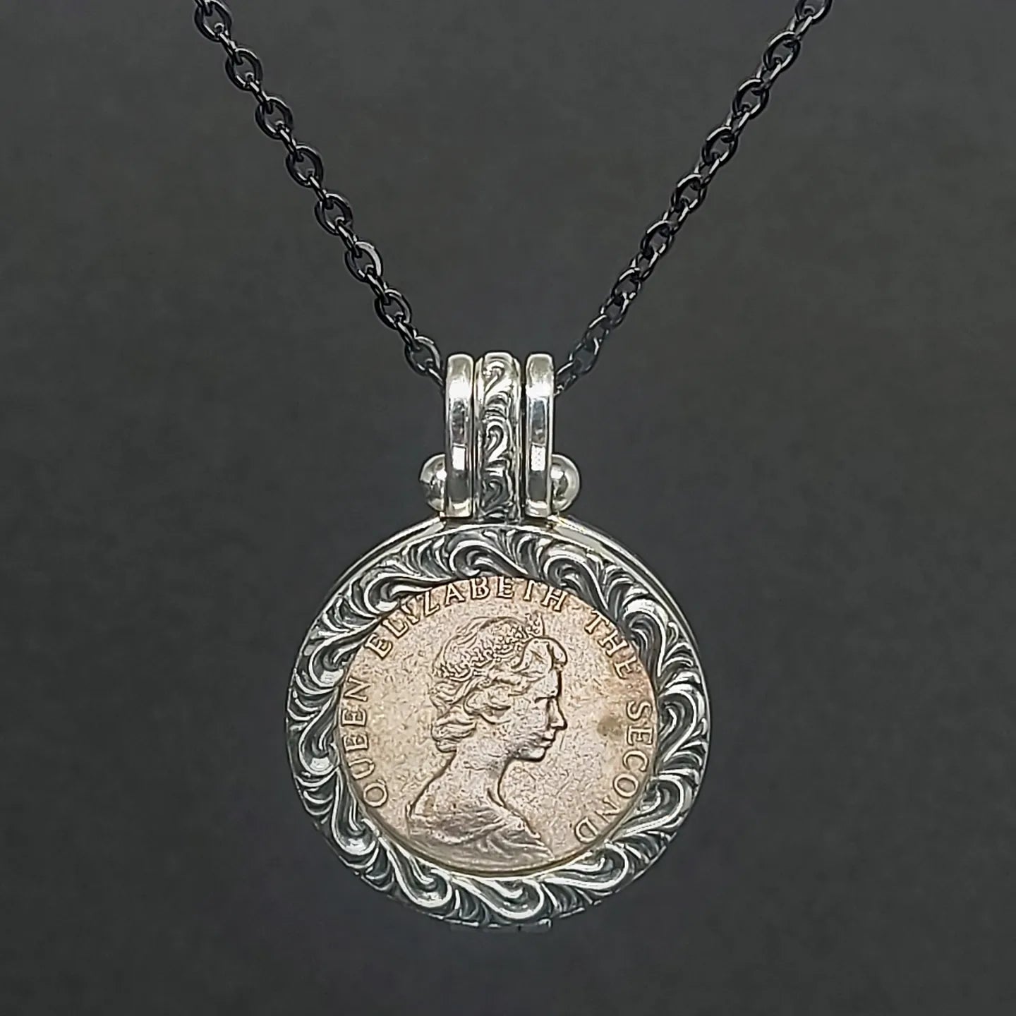 Coin locket pendant