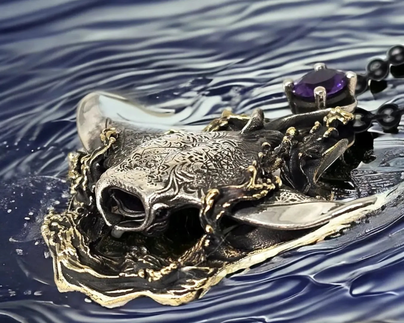 Manta Ray Pendant with chain (Amethyst stones)