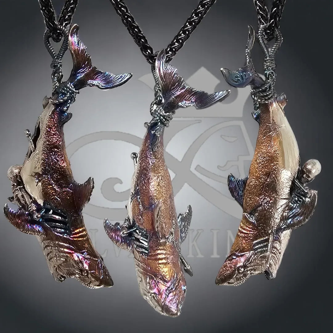 Jaws Pendant with chain