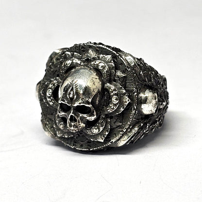 THE THIRD EYE SKULL RING