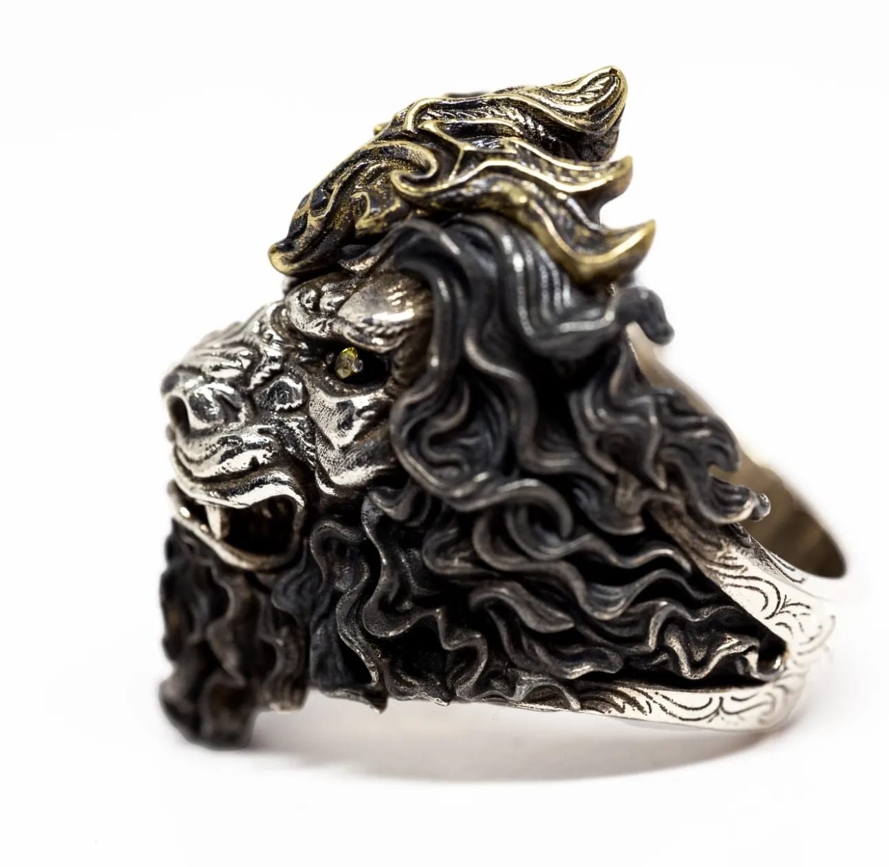 BLACK LION RING