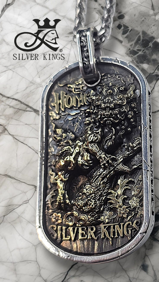 Lion Sight Pendant with Chain)