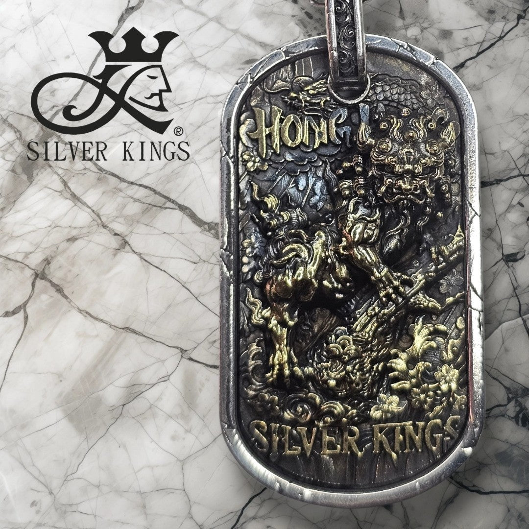 Lion Sight Pendant with Chain)