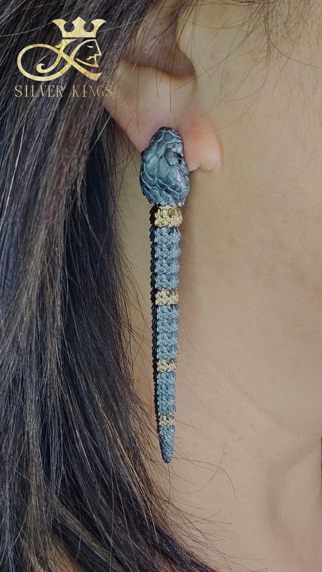 Snake "Ouroboros" Earring 眼鏡王蛇耳環)